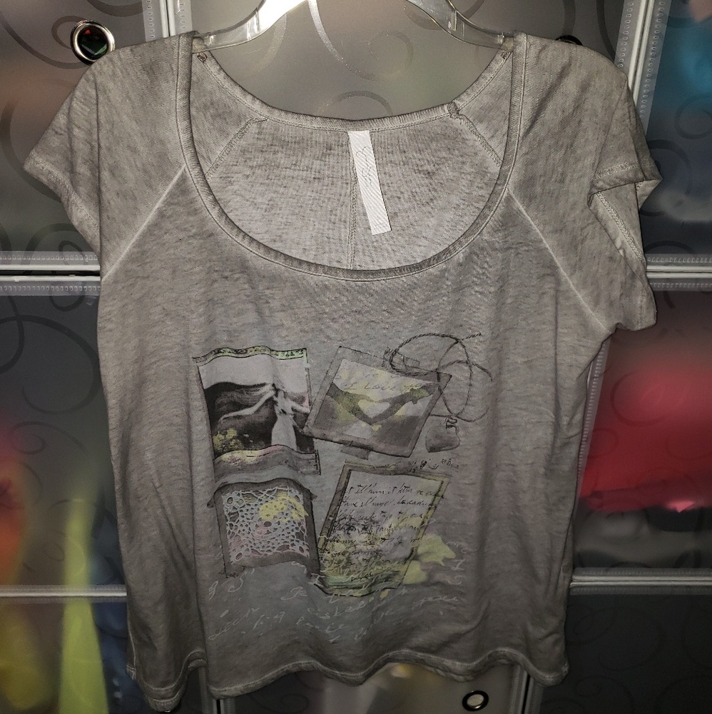 Jessica Simpson shirt